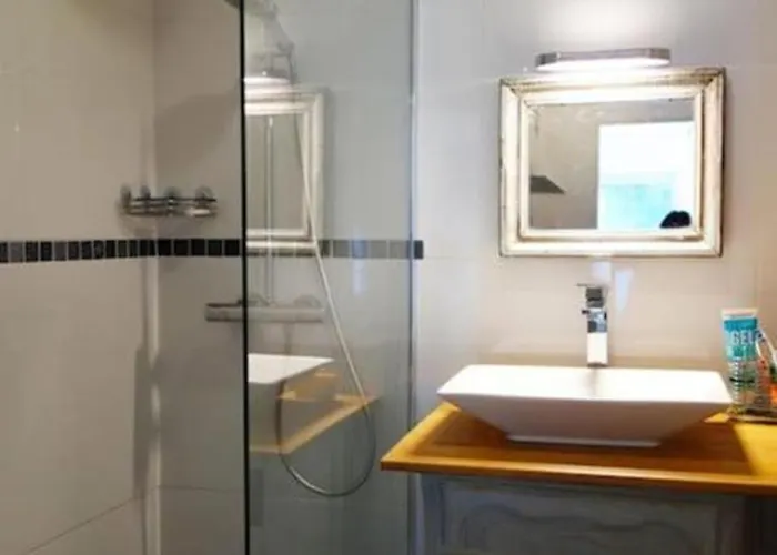 T2 Au Calme A 3min De La شقة